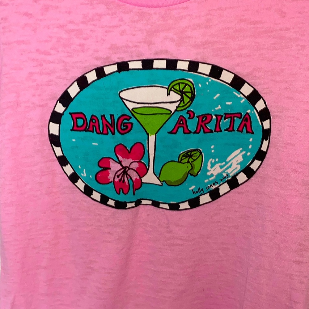 ๐บ๐ Dang Chicks DANG๐นAโRITA bright pink tee. Never worn. In pristine condition